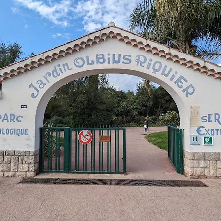 Appartement 6 Personnes En Centre-ville Et Piscine Hyères